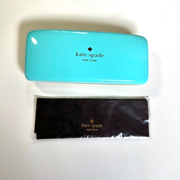 Kate Spade Hard Eyeglass Case and Monogram Cloth - Picture 4 of 10